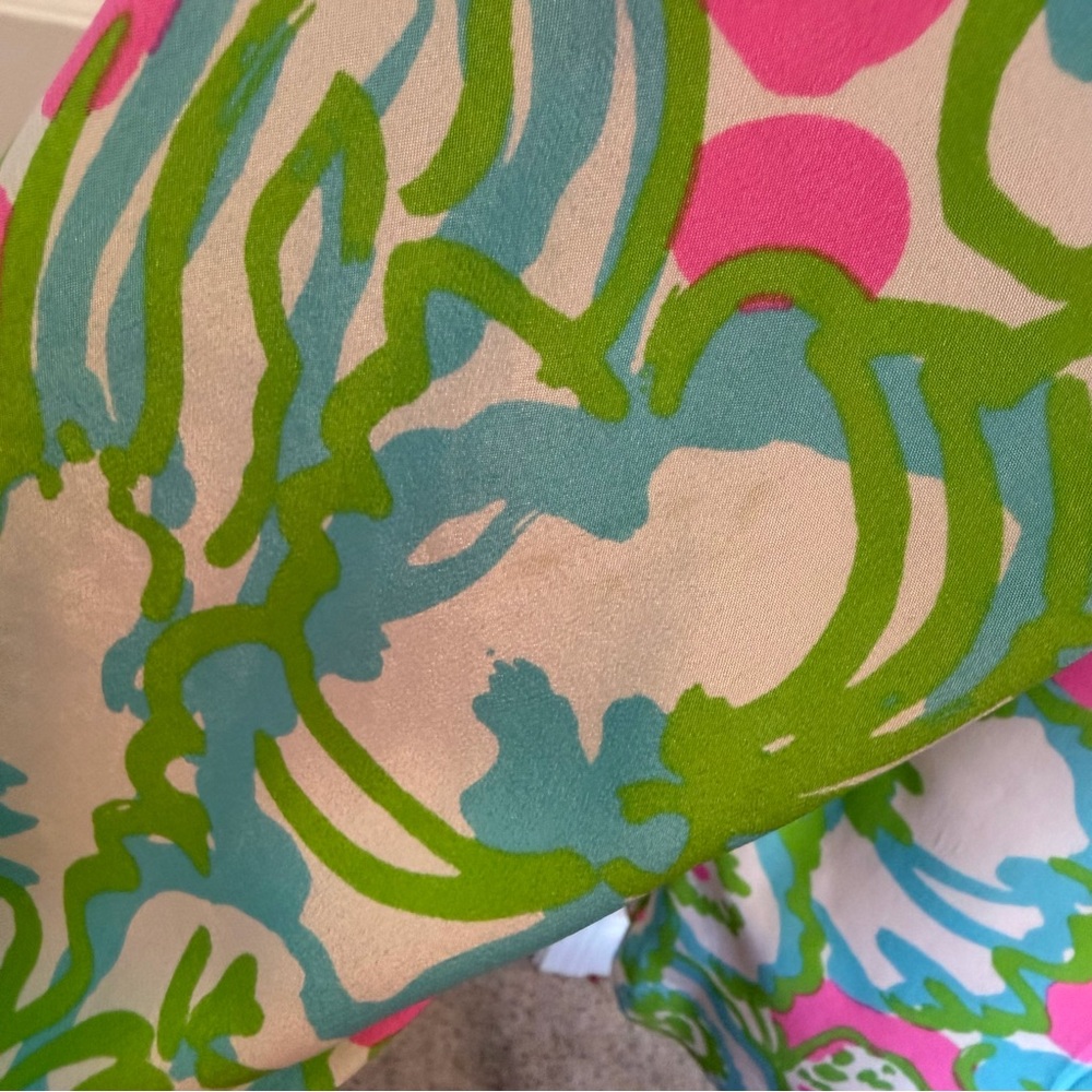 Lilly Pulitzer Elsa Silk in a Delicacy Floral Pink, Blue and Green Top size xs - Picture 10 of 14
